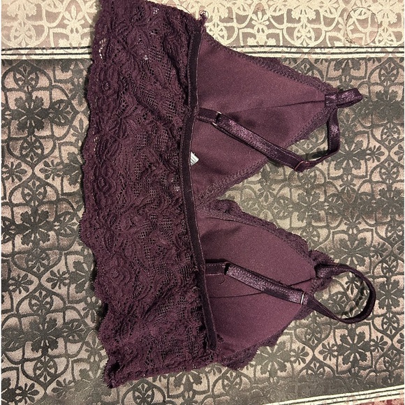 Size large bralette! - Picture 2 of 2
